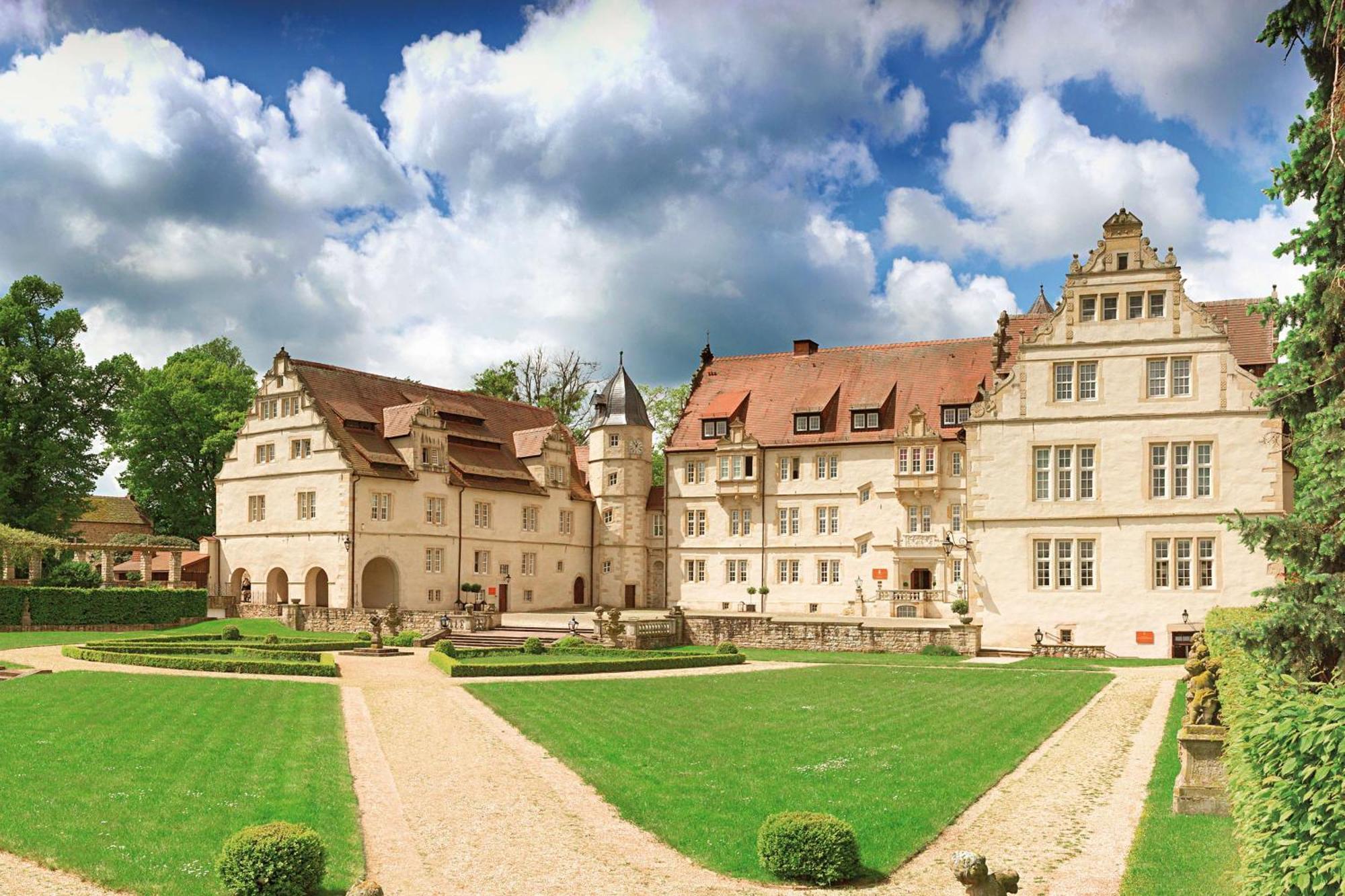 Schlosshotel Muenchhausen Aerzen Exterior foto
